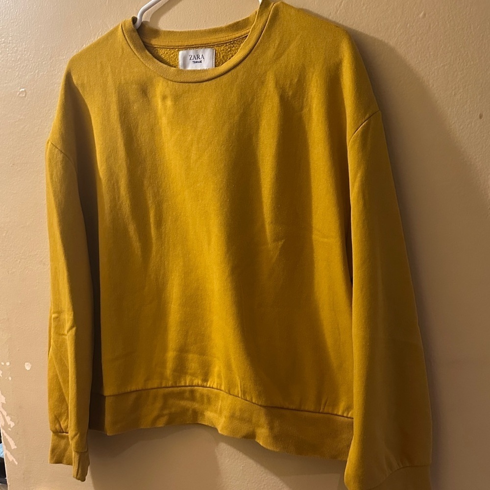 Zara Golden Yellow Pullover - Picture 1 of 2